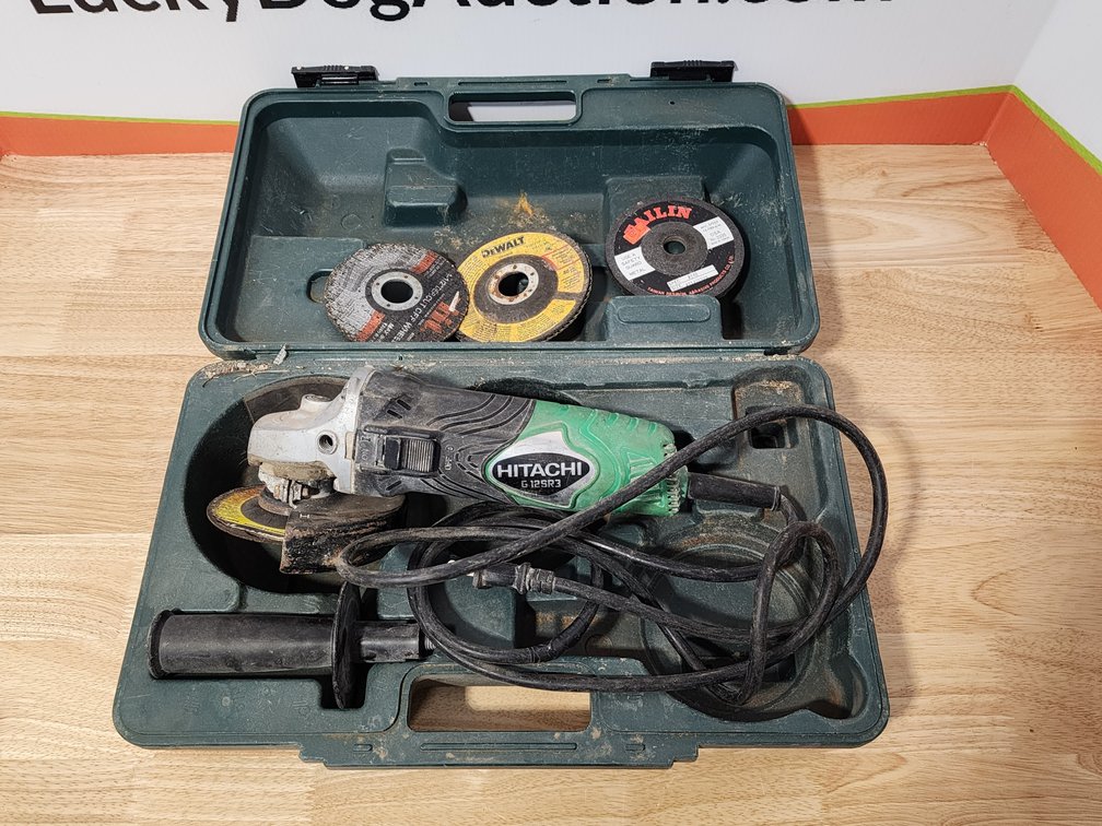 Hitachi Angle Grinder W/Hard Case and Grinding Wheels 