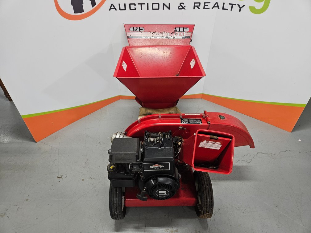 MTD Yard Machines 5hp. Chipper/Shredder  