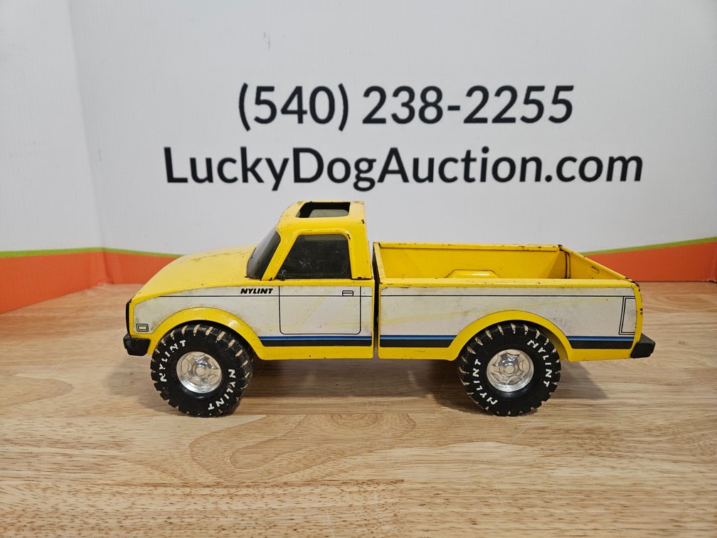 Metal Nylint Toy Truck 5.25"×14"×5"