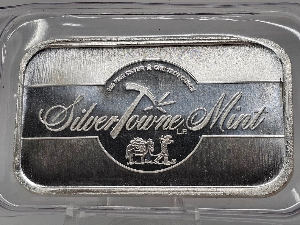 Silvertowne Mint 1 Oz .999 Silver Bar - Sealed 