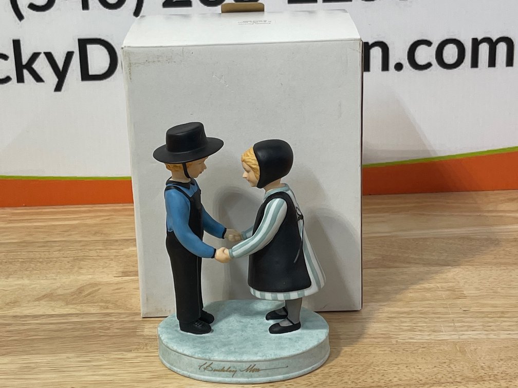P. Buckley Moss - “Friends Forever” Ceramic