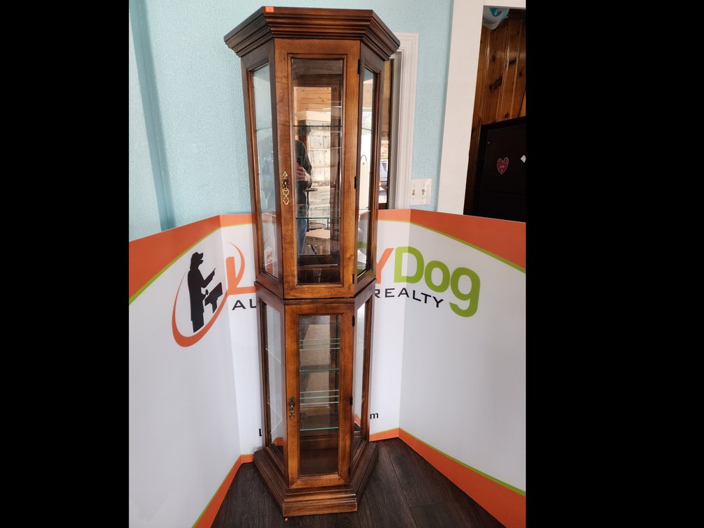 Lighted Curio Cabinet 