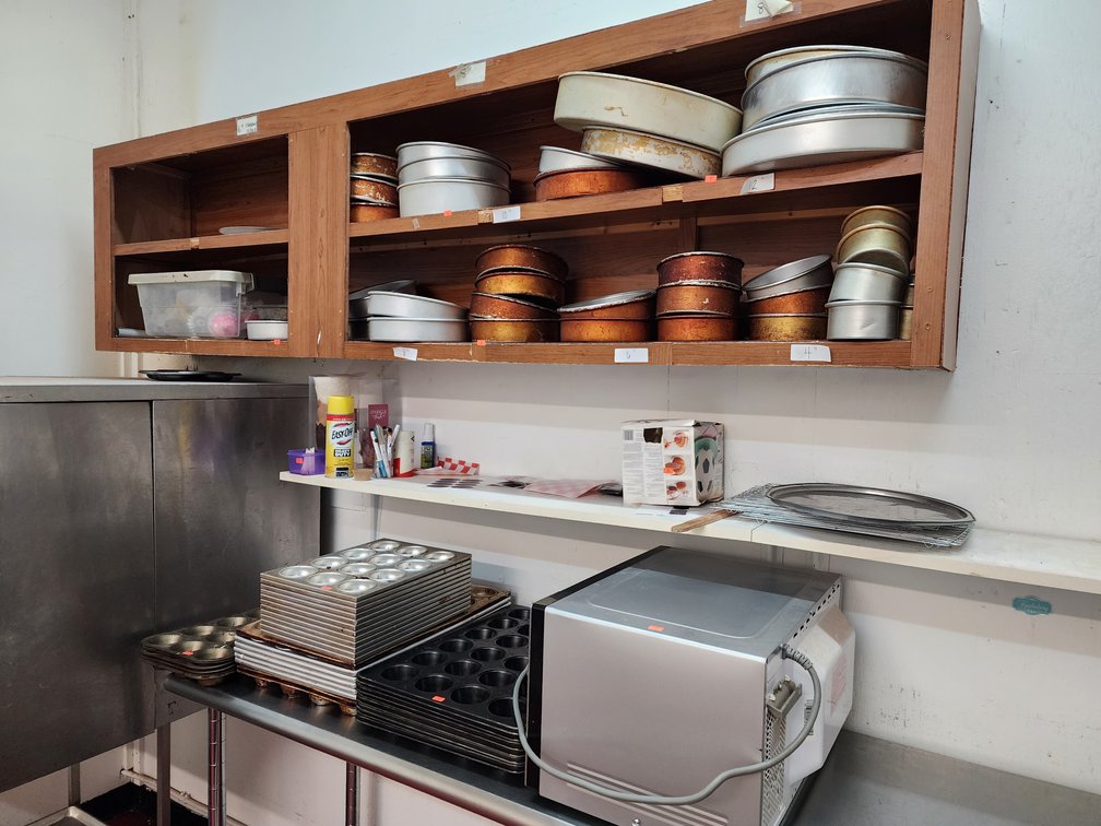 Baking Pans Assorted Sizes - Panosonic 1100W Microwave