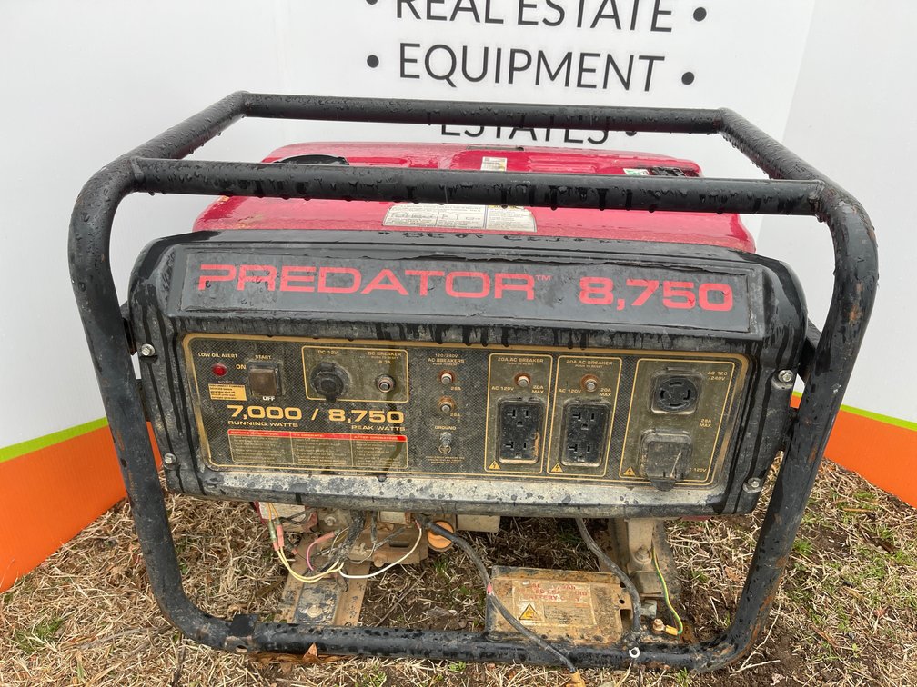Predator 8,750 - 7,000 Watt Generator