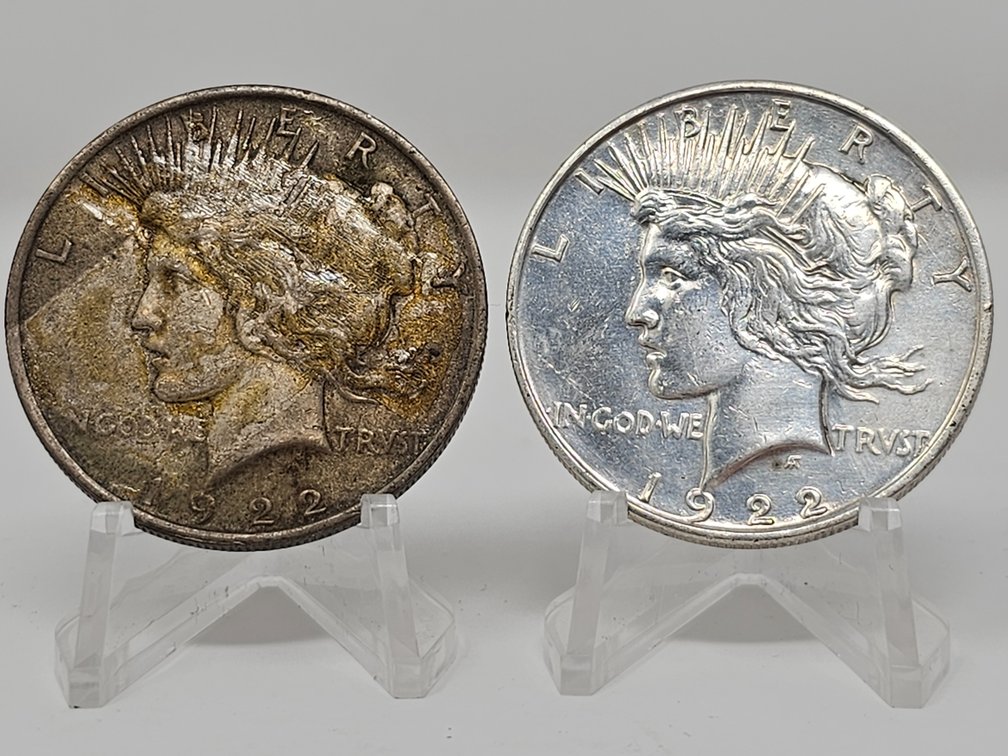 (2) Silver Peace Dollars - 1922 & 1922-D - 2 Coins Included 