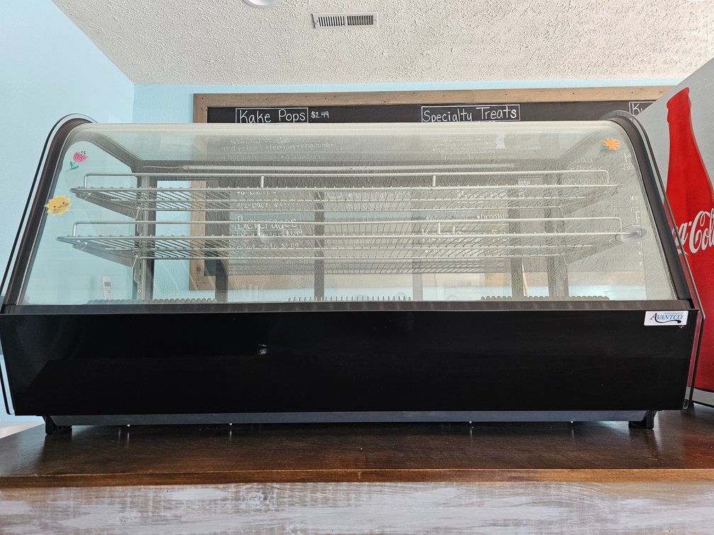 Avantco Refrigeration Countertop Display - Model 360BCC48HCB - Measures 27" Tall x 48" Wide x 22" Deep