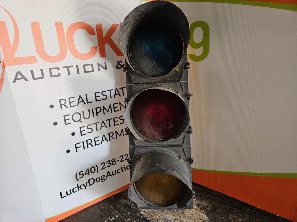 Traffic Light - Measures 48" Tall × 14" Wide 