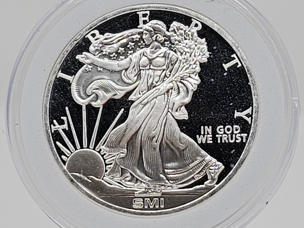 SMI Mint 1 Oz .999 Silver Round w/ Capsule 