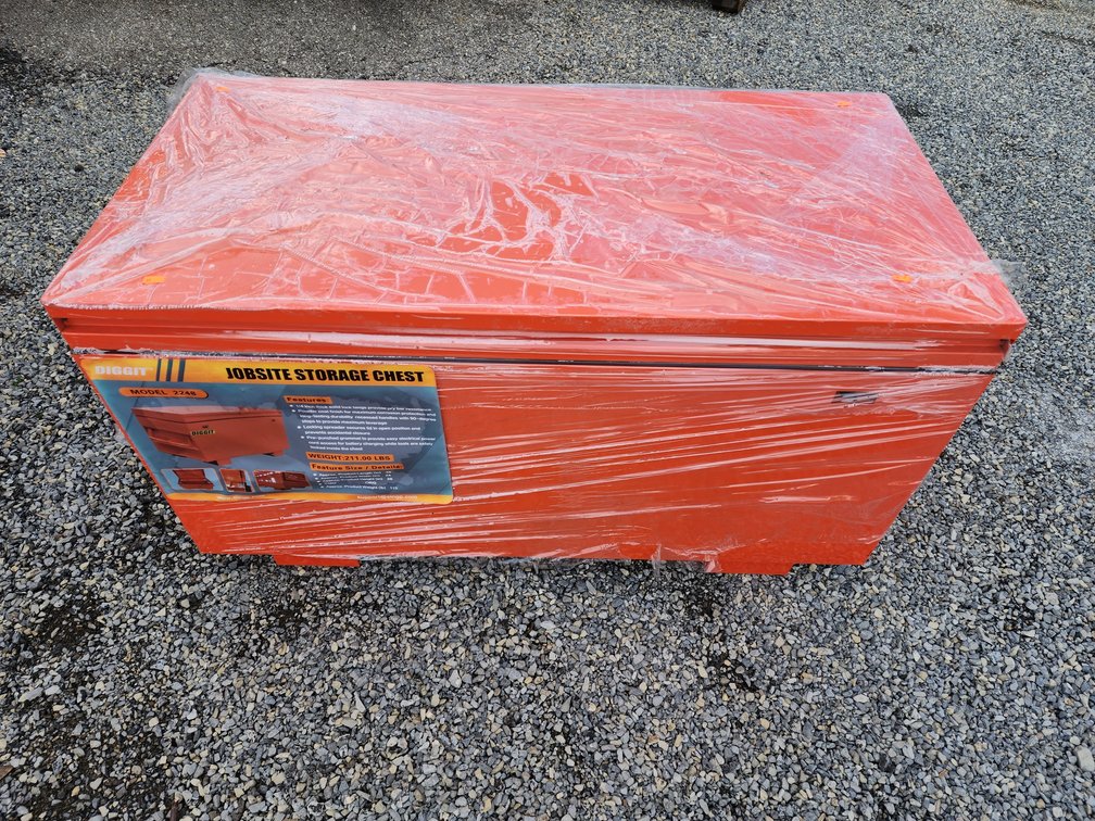 Diggit 2248 Jobsite Storage Chest Unused 