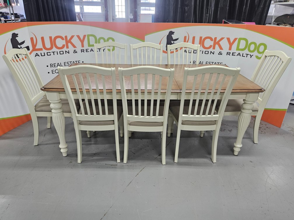 Dinning Room Table W/Chairs and Extension - Measures 30.5" Tall × 78" Wide (W/Extension) × 40" Deep (8 chairs Included)