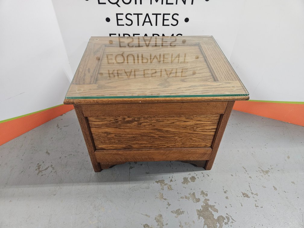 Oak Bed Chamber - Measures 17" Tall + 22" Wide × 17.5" Deep
