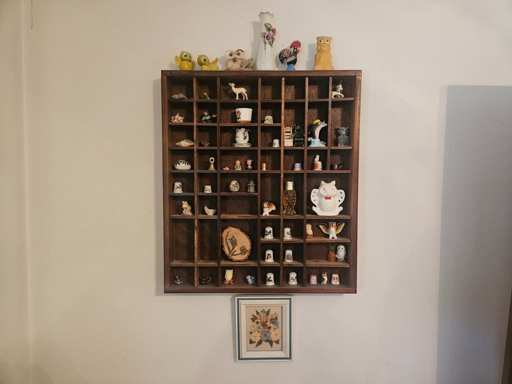 Back Bedroom Wall Contents Shelf - Display W/Figurines - Candle Holder and More 