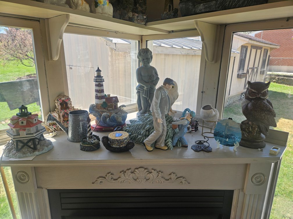 Fire Place Mantle Top Contents Figurines - Lighthouses and More 