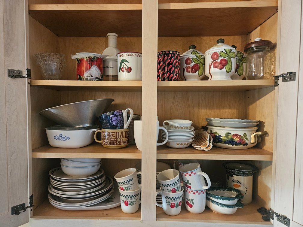 Upper Kitchen Cabinet Contents Pyrex - Corning Ware - Tupperware and More 