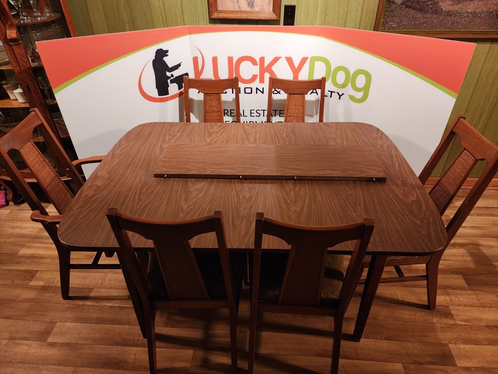 Kitchen Table W/ (6) Chairs and Extension 