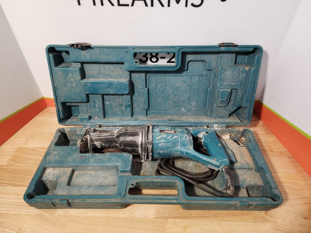 Makita Corded Sawzall W/Hard Case 