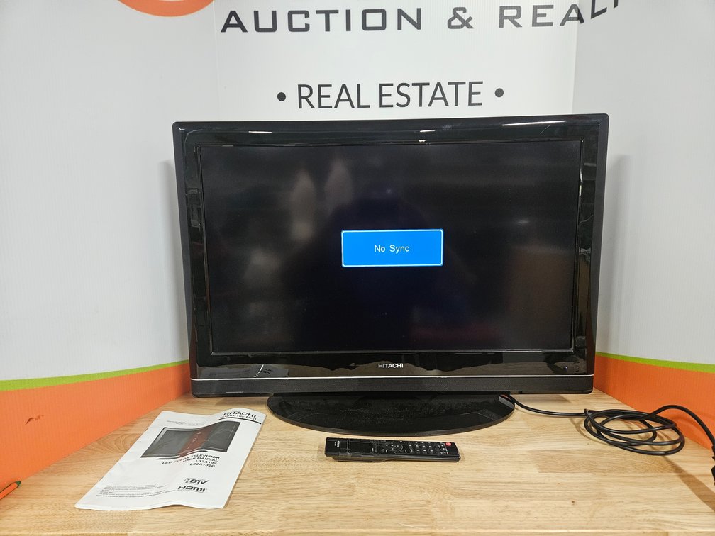 Hitachi 32" Flat-screen Tv W/Owners Manual and Remote 