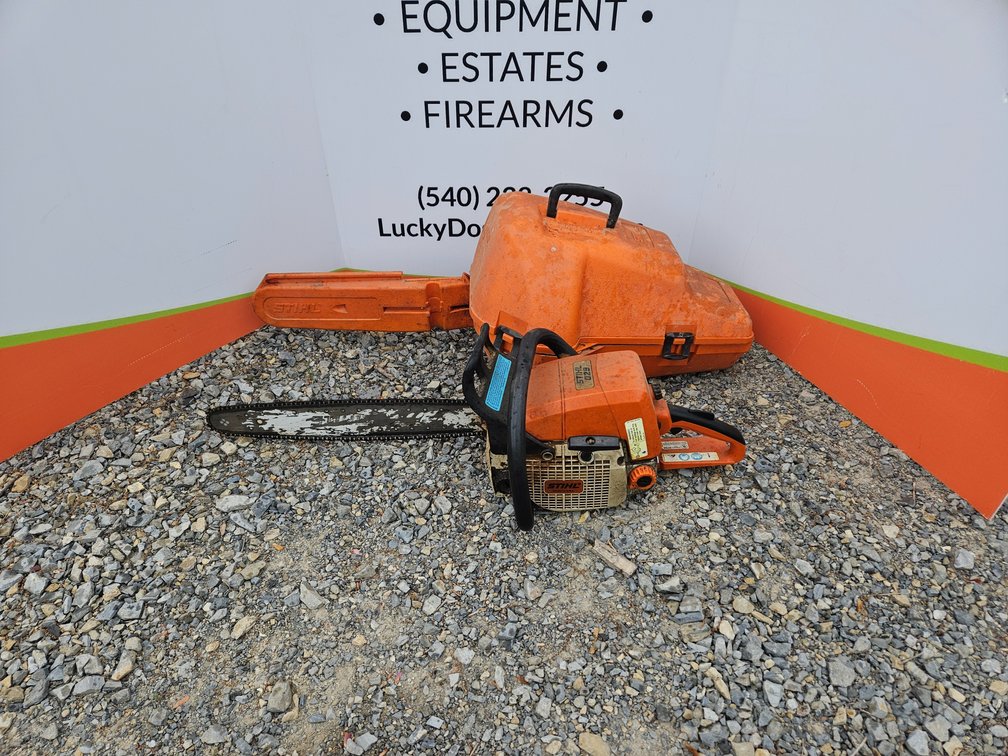 Stihl 029 20" Cut Chainsaw W/Case and Extra Chain (Ran When Tested)
