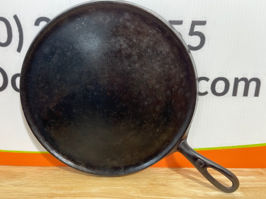 #9 - 609B - 10” Griswold Cast Iron Griddle