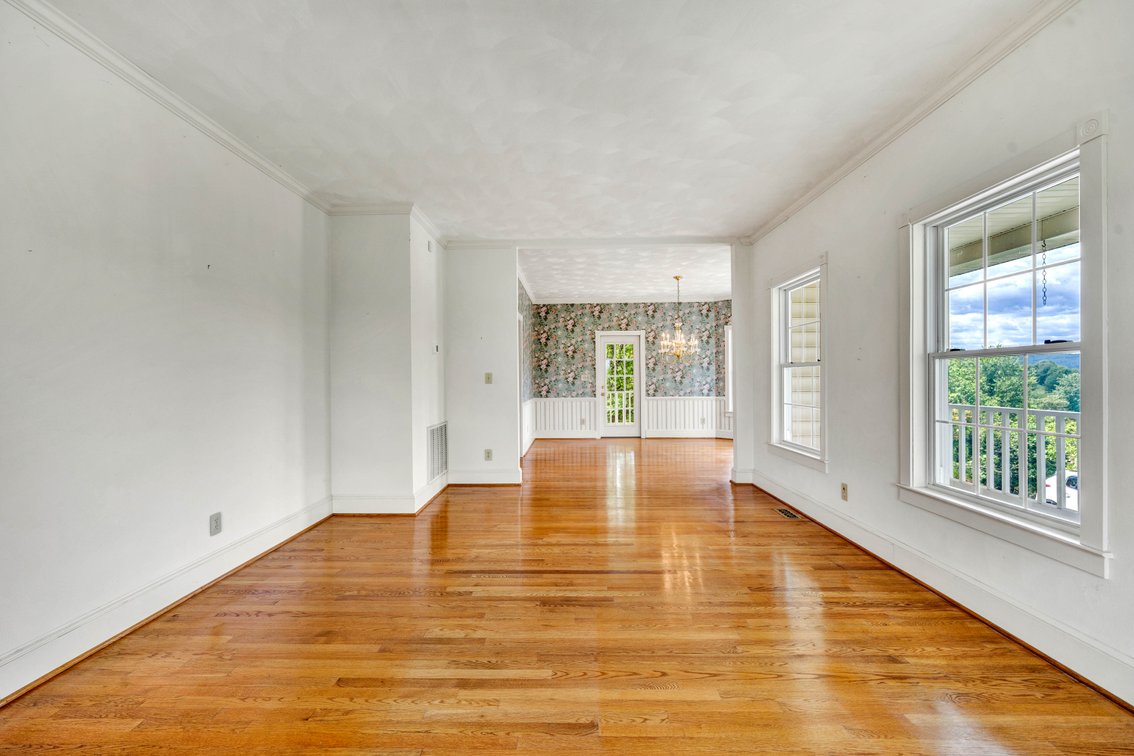 Image for 118 S Braemar Circle Real Estate Auction