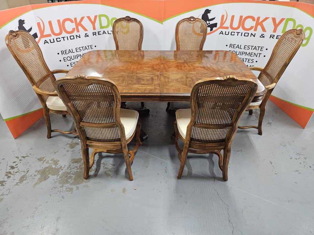 Dining Room Table W/ 6 Chairs and 20.5" Extension - Measures 29.5" Tall × 69.5" Wide × 43.5" Deep