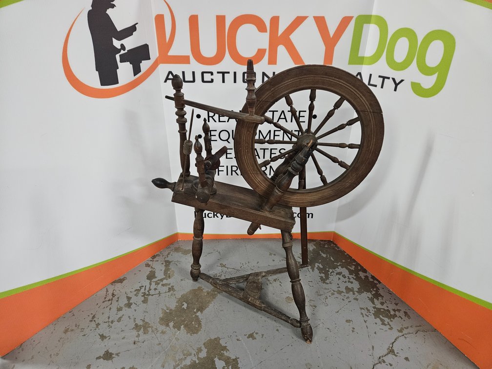 Antique Wooden Spinning Wheel - Measures 34" Tall × 32" Wide  