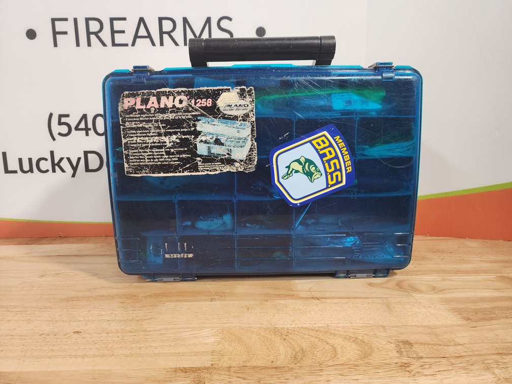 Plano Model 1258 Guide Series  Tackle Box 