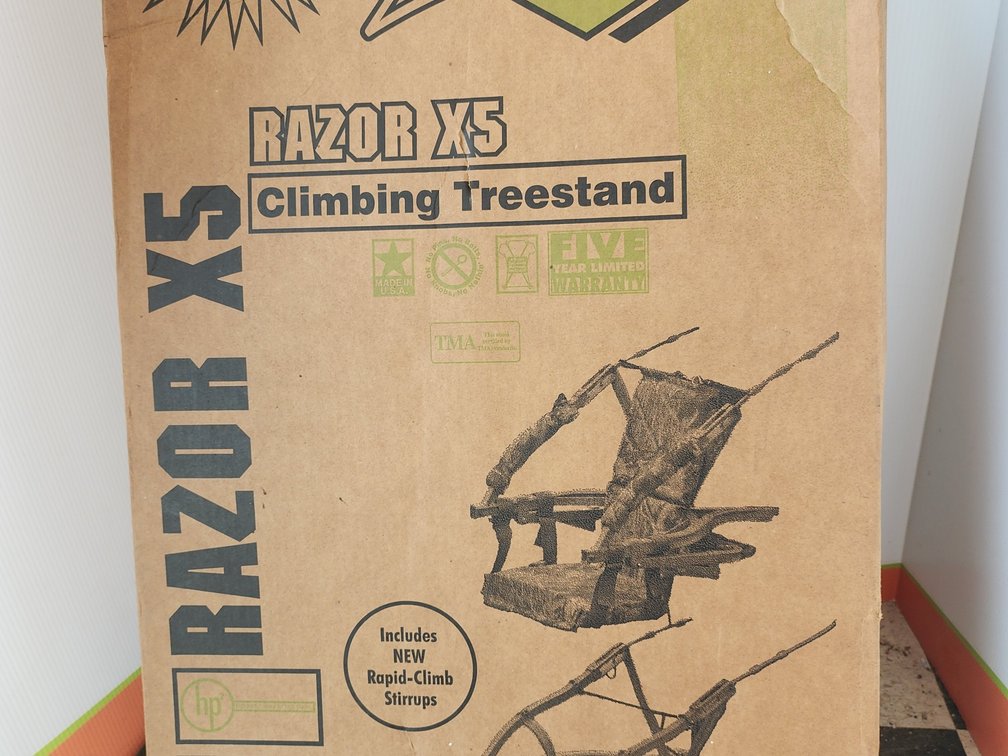 Summit  Razor X5 Climbing Tree Stand  