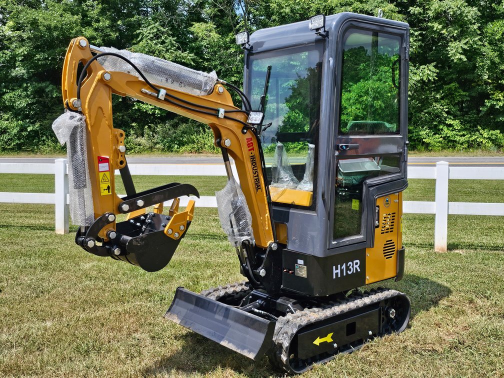 Unused AGT Industrial H13R Mini Excavator - SN# A2403021973