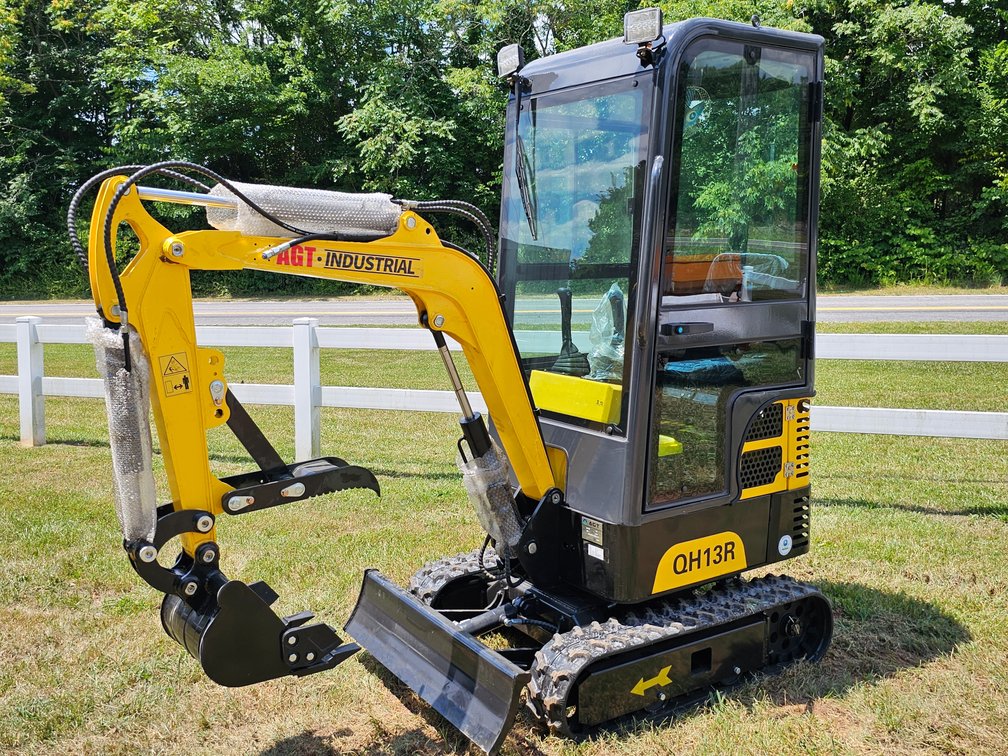 Unused AGT Industrial QH13R Mini Excavator - SN# QH13R202432200007
