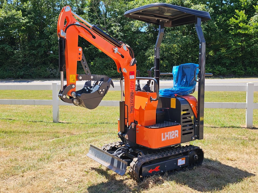 Unused AGT Industrial LH12R Mini Excavator - SN # LH12R2024032700073