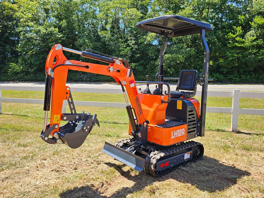Unused AGT Industrial LH12R Mini Excavator - SN # LH12R2024032700077