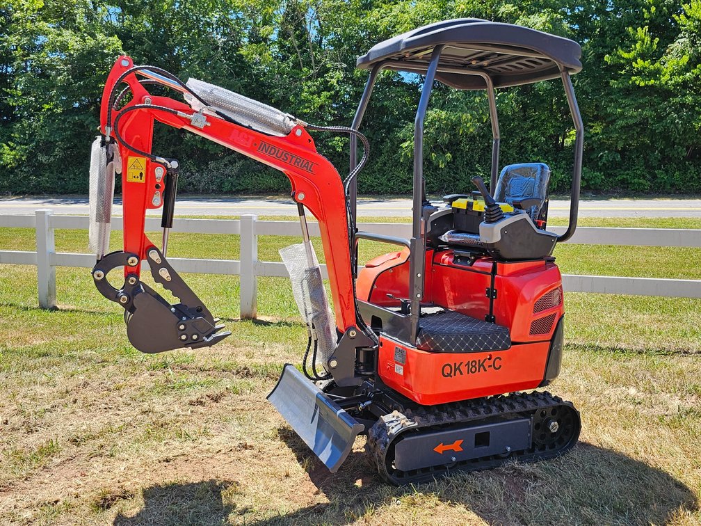 Unused AGT Industrial Mini Excavator - Kubota Diesel - Hydraulic Thumb - SN # QK18K-C20240327001