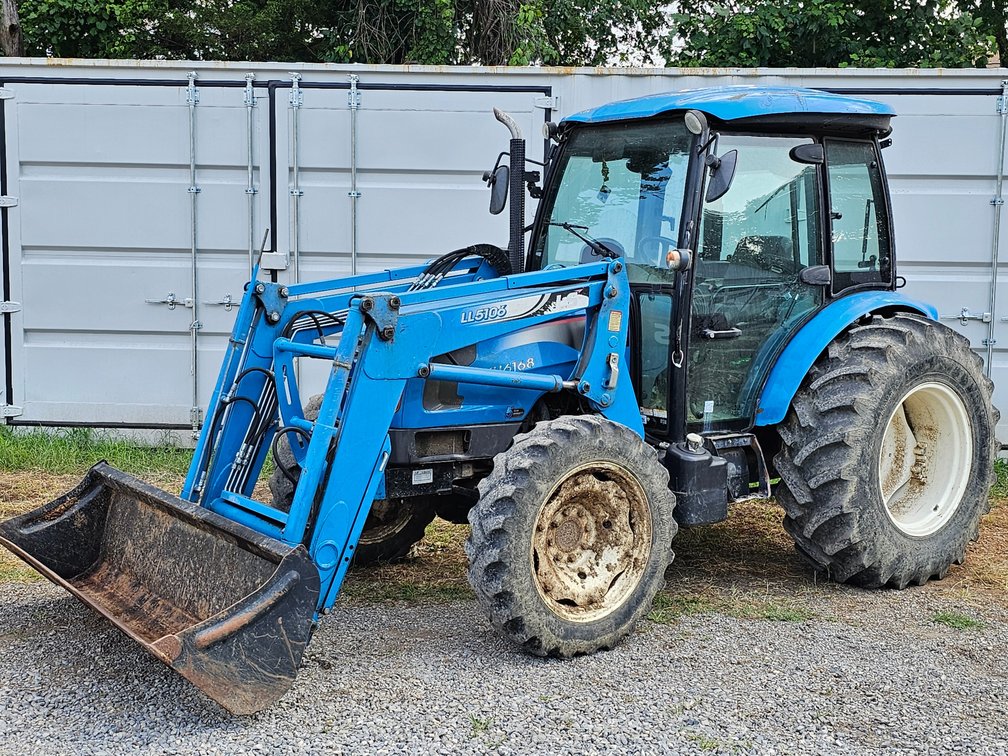 2016 LS XU6168 Tractor w/ LL5106 Loader - 1287 Hours  - 68 HP 