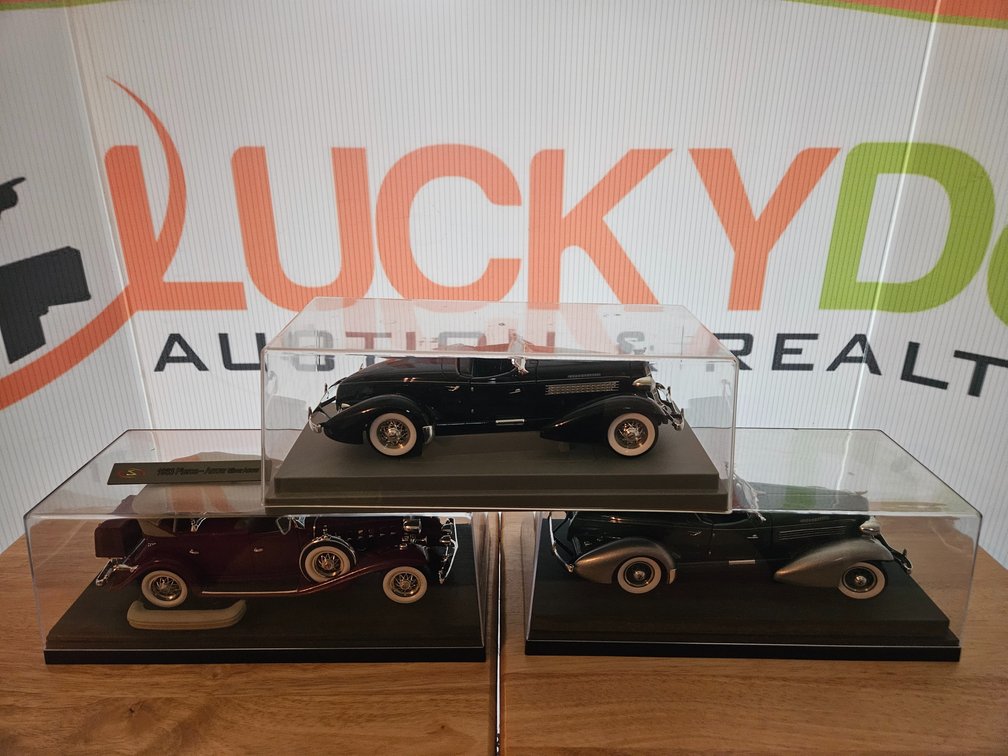Antique Car Die-Cast Metal Replicas W/Hard Plastic Cases (3 Included)