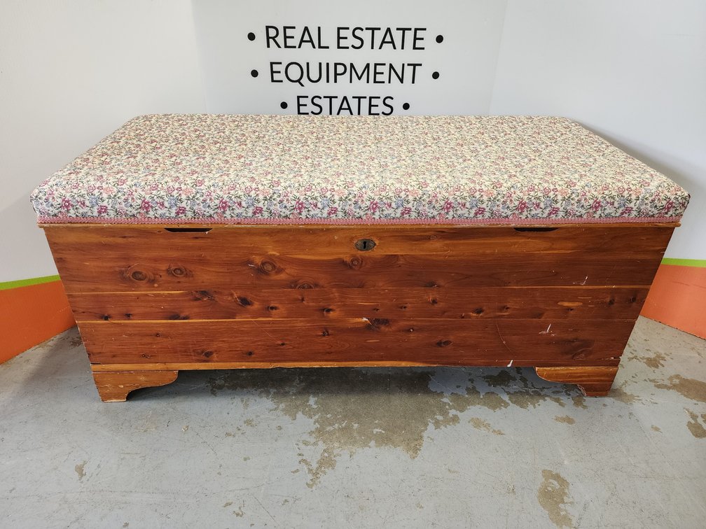 Cedar Chest W/ Upholstered Top Measures 20" Tall x 46" Wide x 20.5" Deep