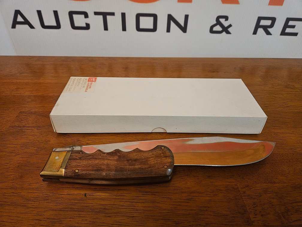 Folding Knife W/Box - Measures 12" Long (Folded)