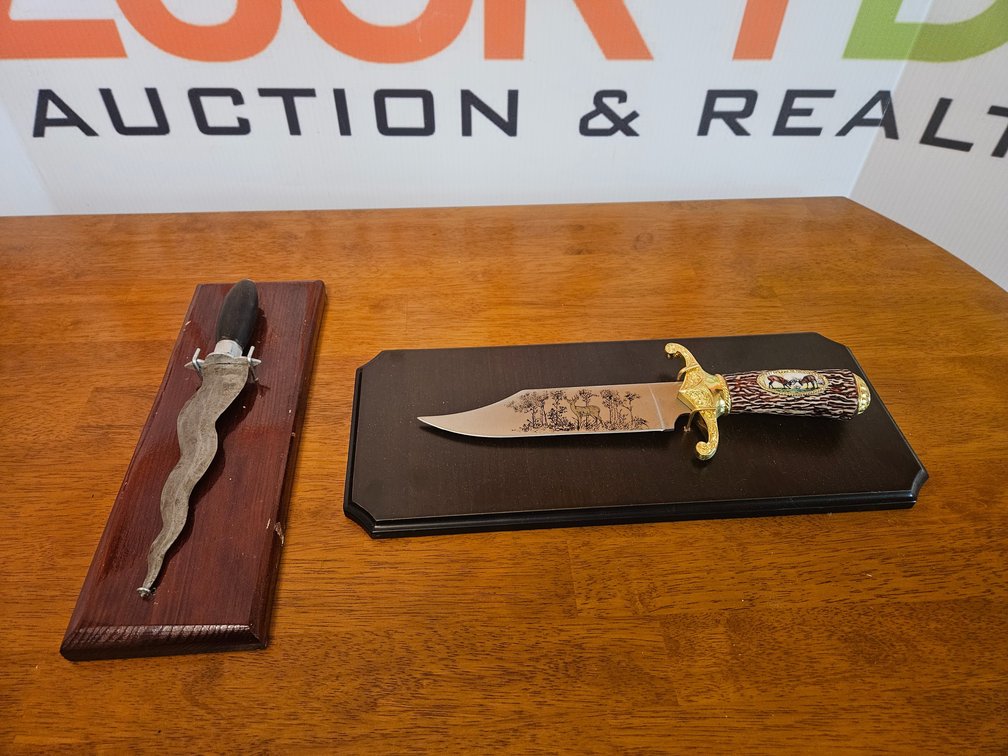 Deer Bowie Knife 11.5" Long and Dagger/Knife 10" Long W/Display Plaque 