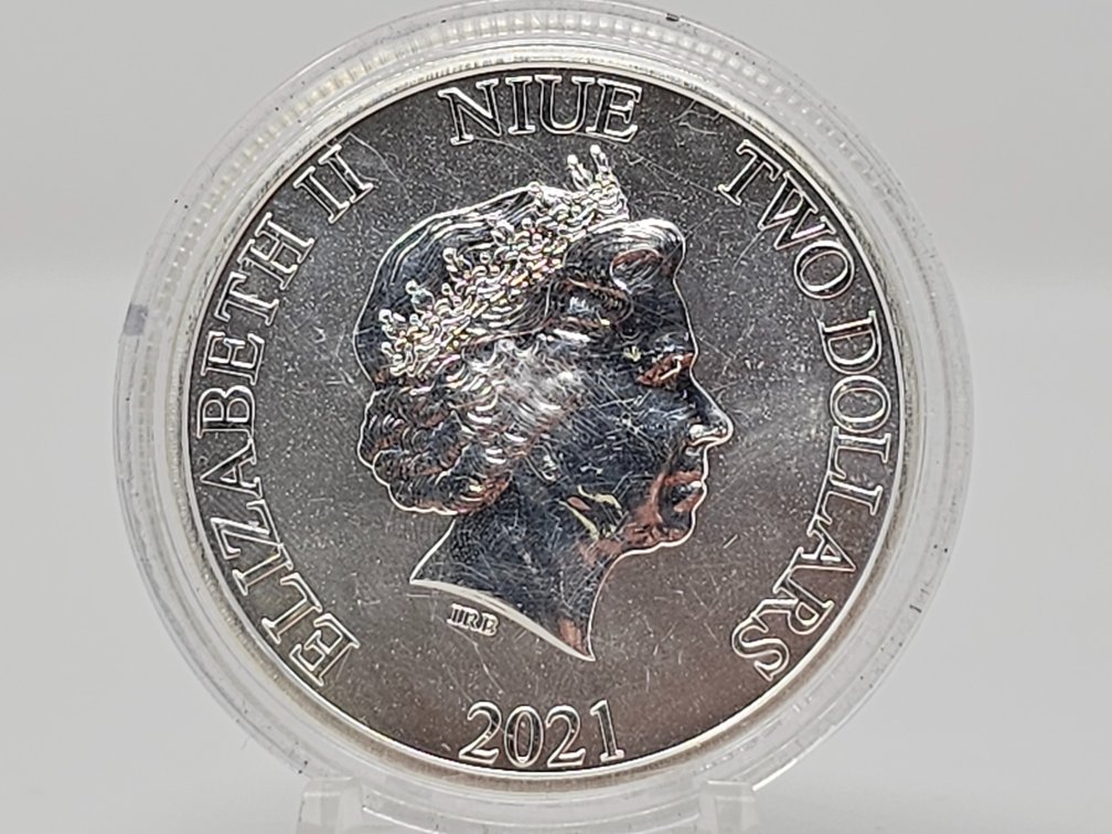 2021 Elizabeth II Niue Two Dollars Silver Round w/ Capsule 