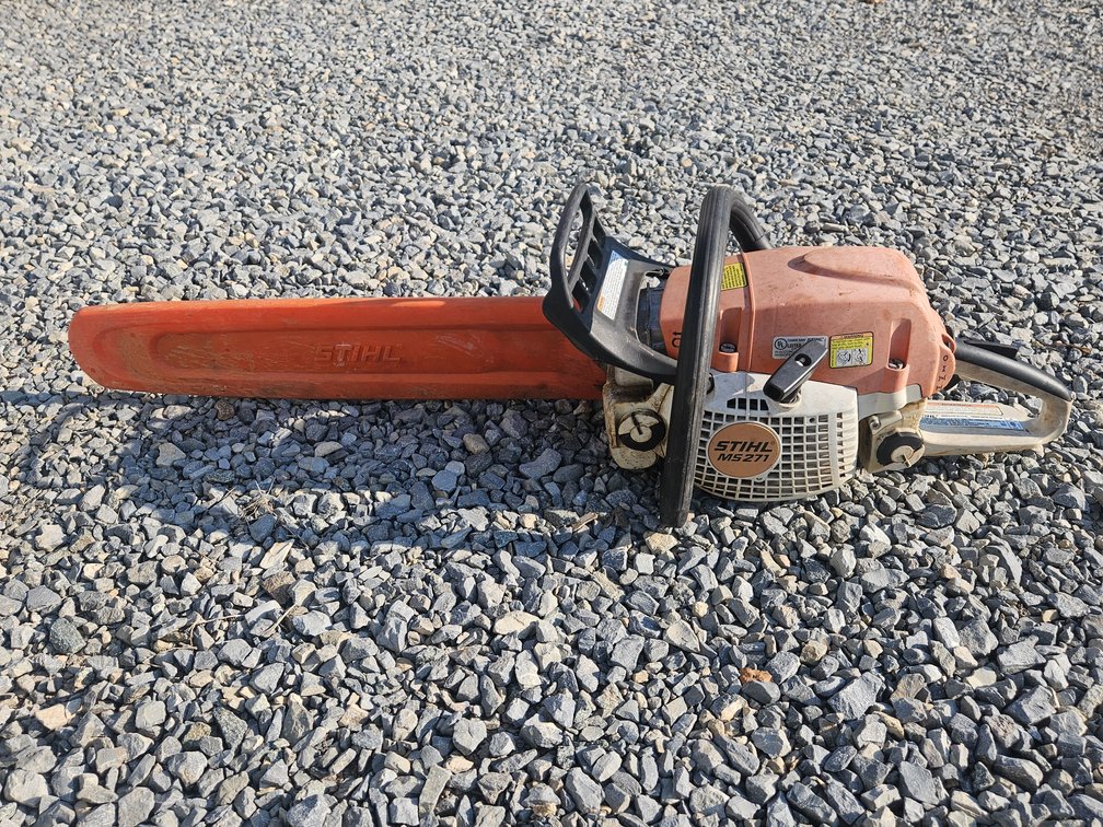 Stihl MS271 Farmboss 20" Cut Chainsaw (Ran When Tested)