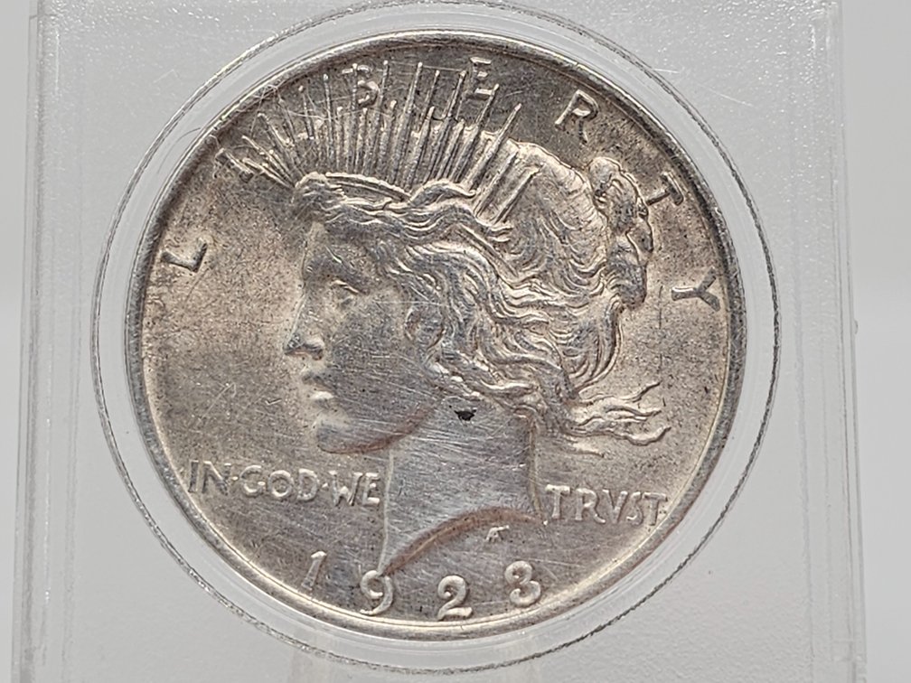1923 Silver Peace Dollar w/ Capsule 