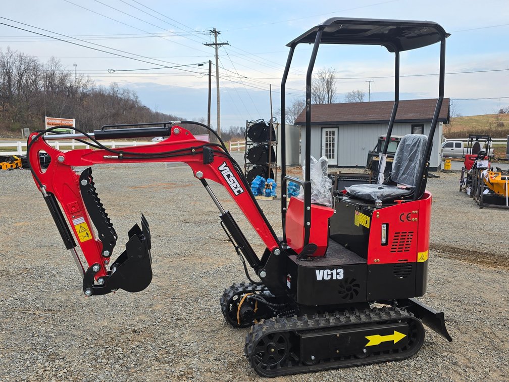 Unused VC13 Mini Excavator - 16" Bucket - 36" Hydraulic Blade - Manual Thumb