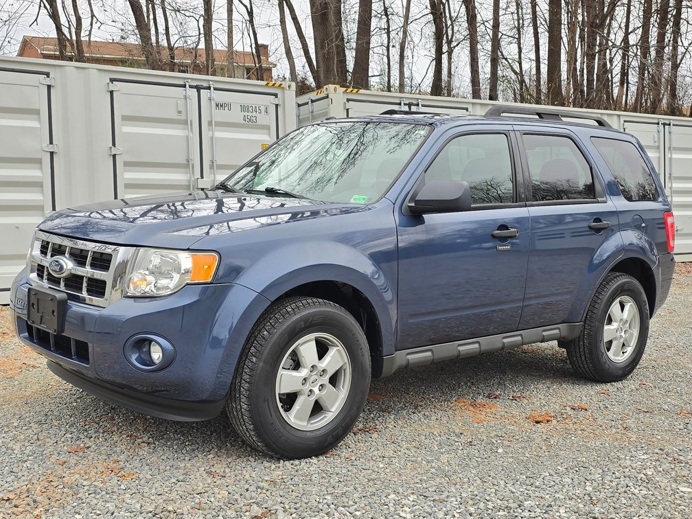 2010 Ford Escape - 25,9xx Miles - 1 Owner - Clear Title