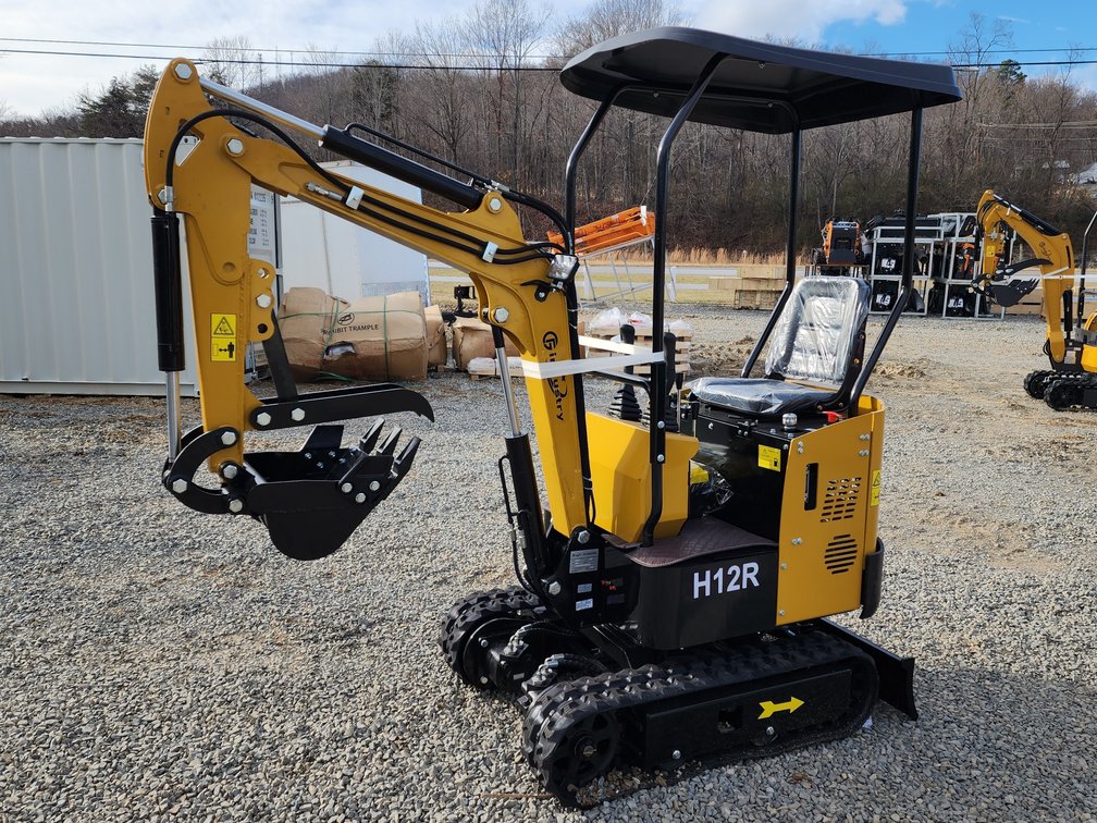 Unused CFG H12R Mini Excavator - 420cc Gas Engine - 36" Hydraulic Blade