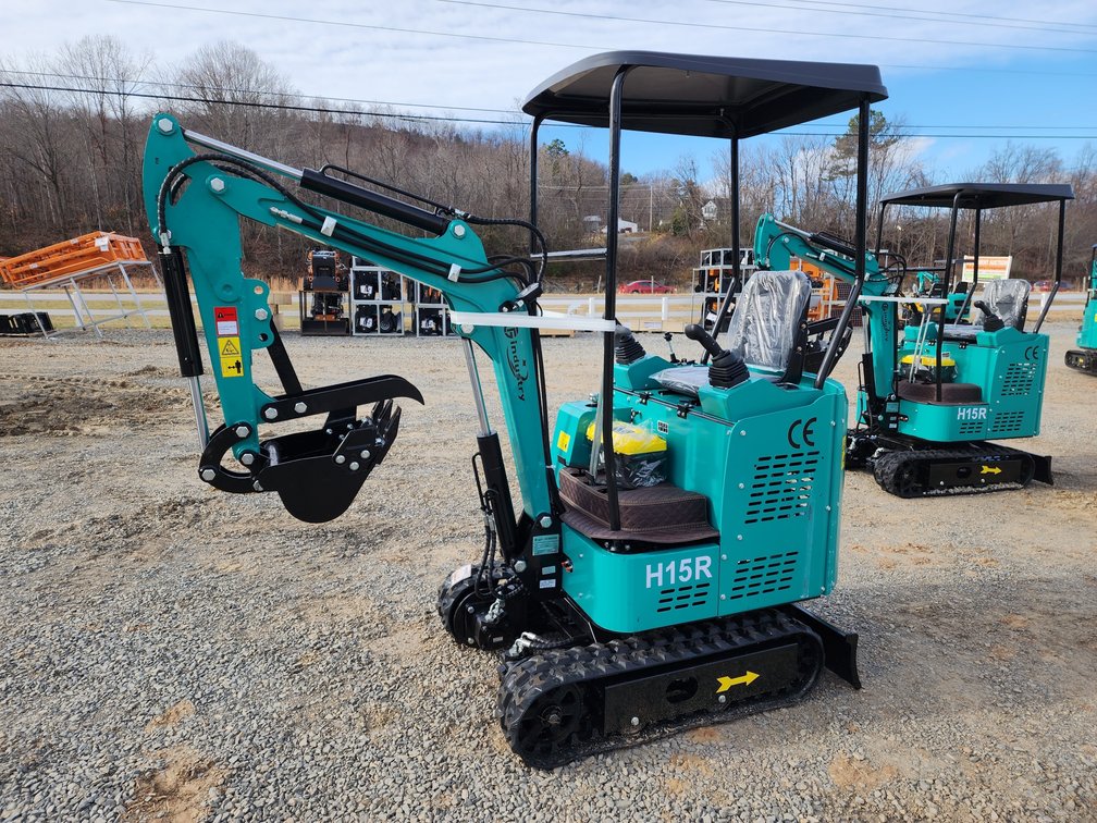 Unused CFG H15R Mini Excavator - 420cc Gas Engine - 36" Hydraulic Blade - 15" Bucket