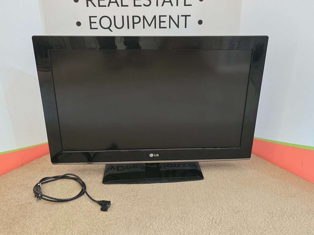 32" LG Flat Screen TV - No Remote - Worked When Tested