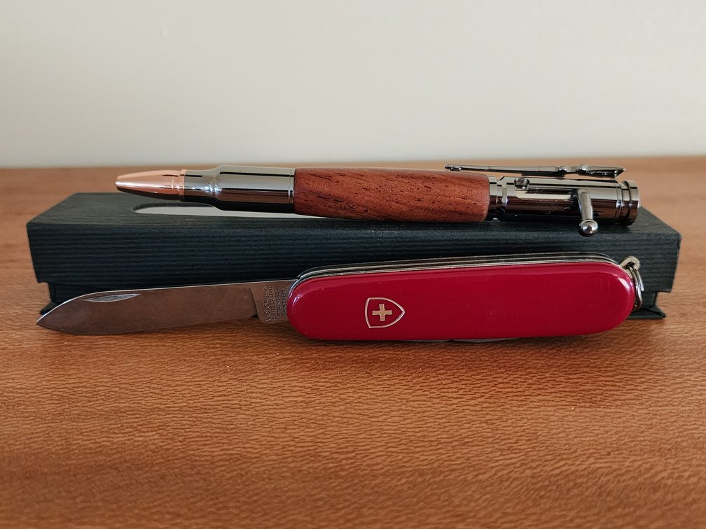 Victorinox Knife - Bolt Action Pen