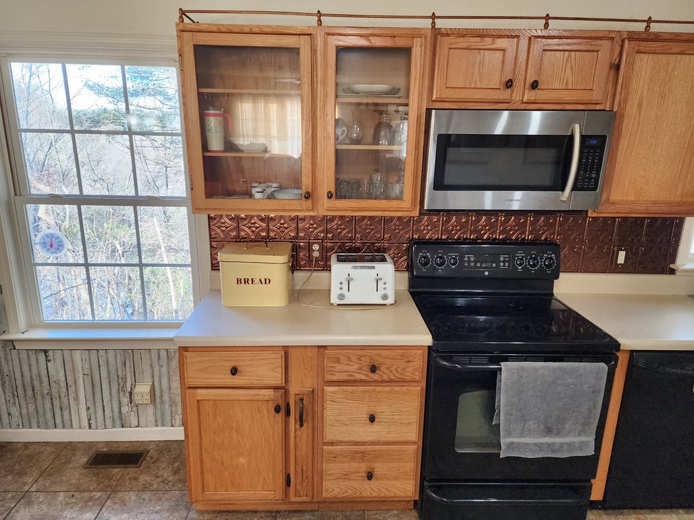 Left Side Kitchen Contents