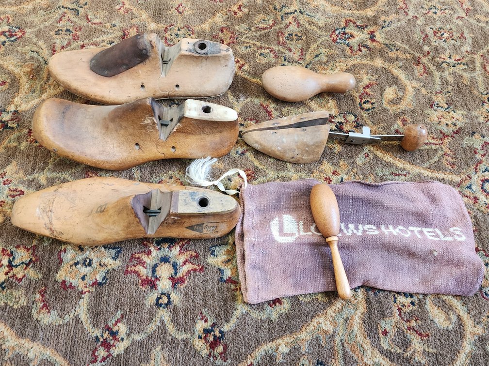 Shoe Stretchers/ Shoe Molds