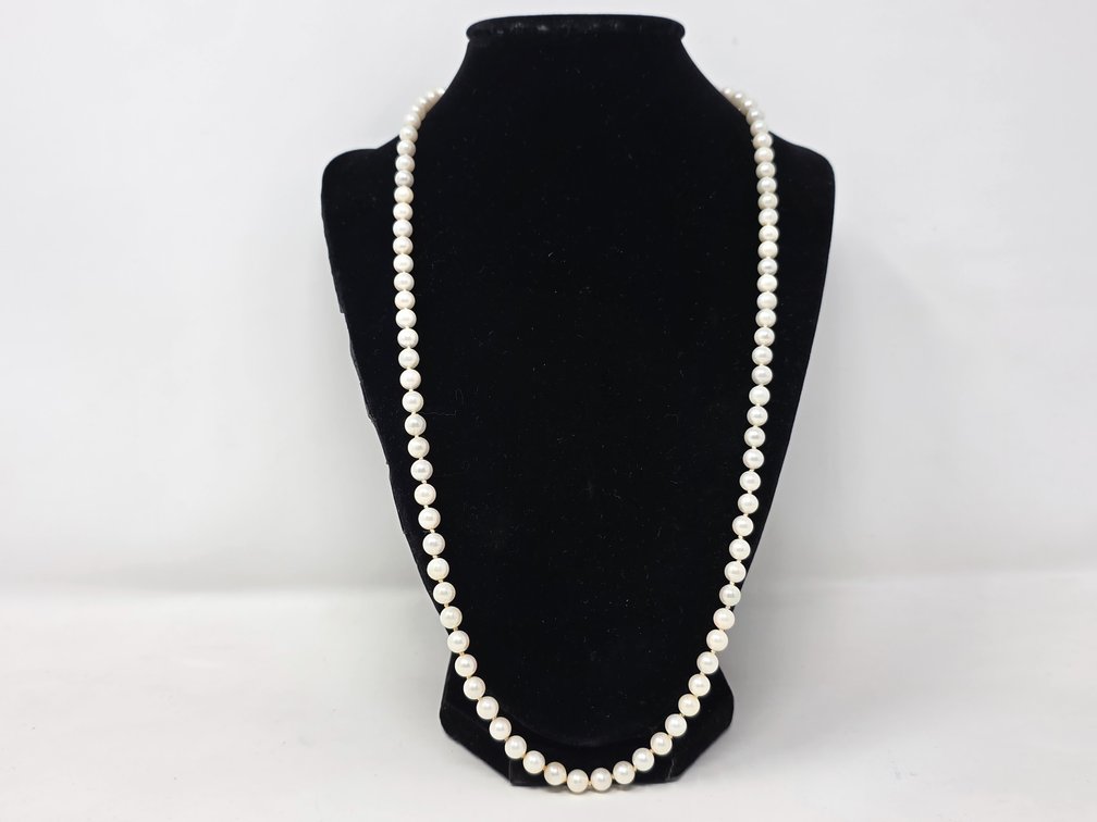 Vintage 24" Pearl Necklace w/ 14-KT Gold Clasp - Beautiful Piece